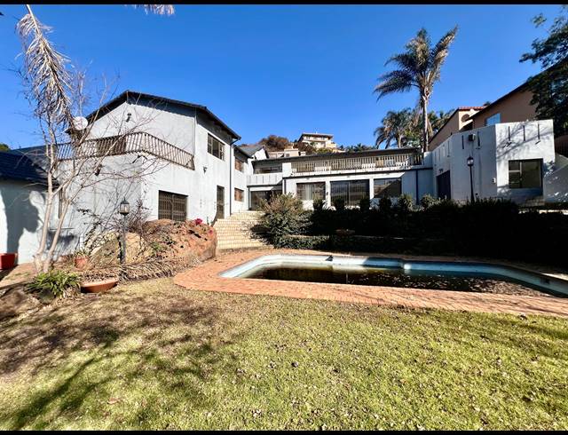 6 BEDROOM FREESTANDING SOLD IN BASSONIA